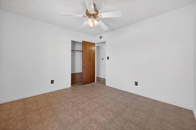 5286 W Richert Avenue, Fresno, CA 93722