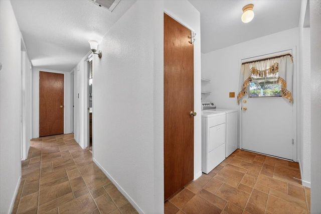 5286 W Richert Avenue, Fresno, CA 93722