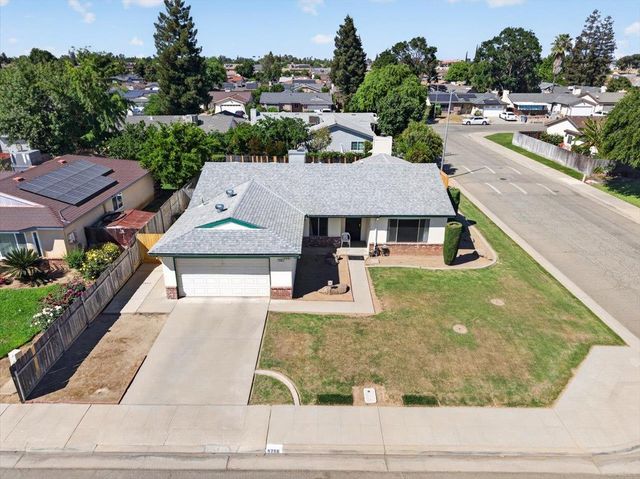 5286 W Richert Avenue, Fresno, CA 93722