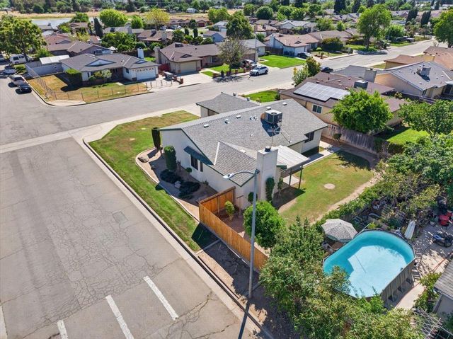 5286 W Richert Avenue, Fresno, CA 93722