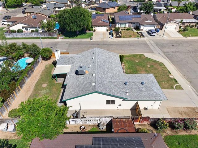 5286 W Richert Avenue, Fresno, CA 93722