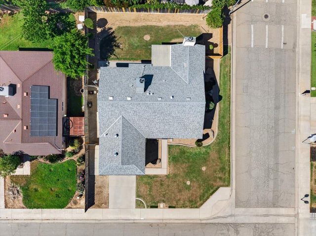 5286 W Richert Avenue, Fresno, CA 93722