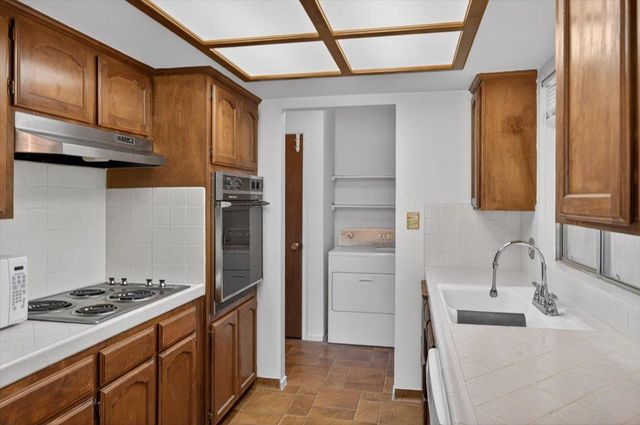 5286 W Richert Avenue, Fresno, CA 93722