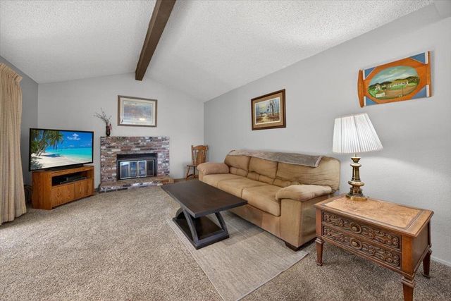 5286 W Richert Avenue, Fresno, CA 93722