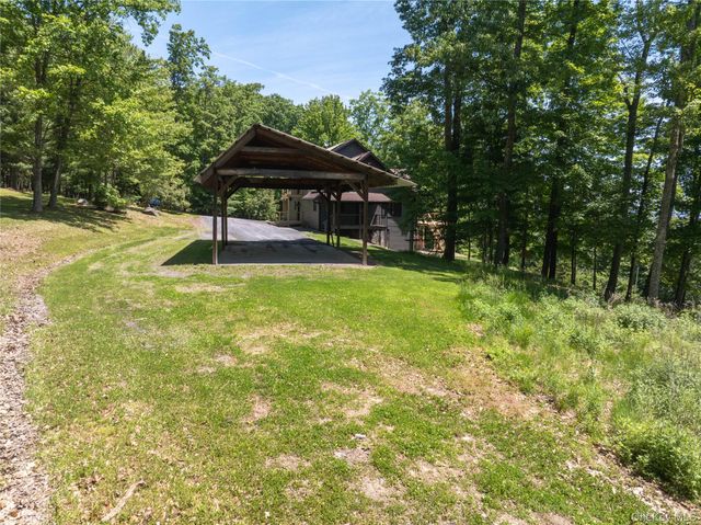 120 Rochester Center Road, Accord, NY 12404
