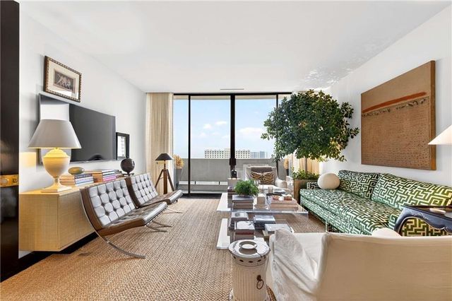 2575 Peachtree NE Road 18C, Atlanta, GA 30305