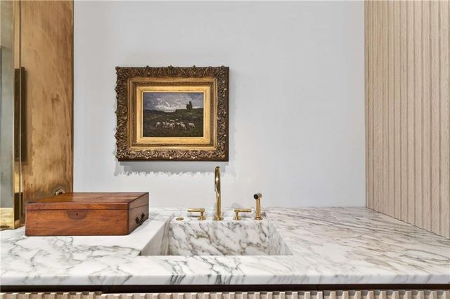 2575 Peachtree NE Road 18C, Atlanta, GA 30305