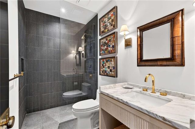 2575 Peachtree NE Road 18C, Atlanta, GA 30305