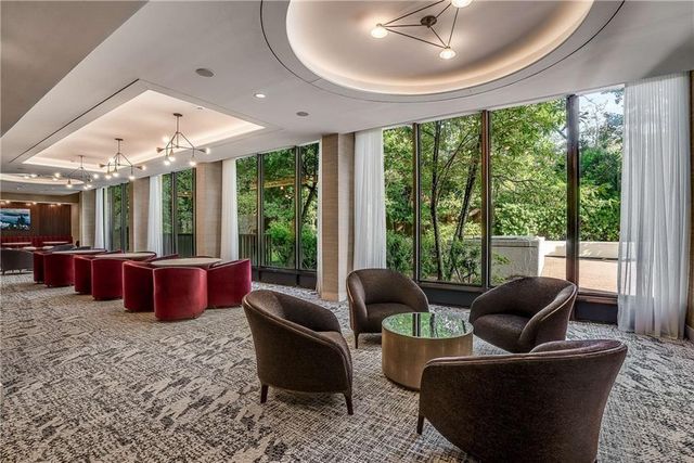 2575 Peachtree NE Road 18C, Atlanta, GA 30305