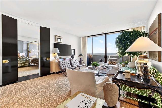 2575 Peachtree NE Road 18C, Atlanta, GA 30305