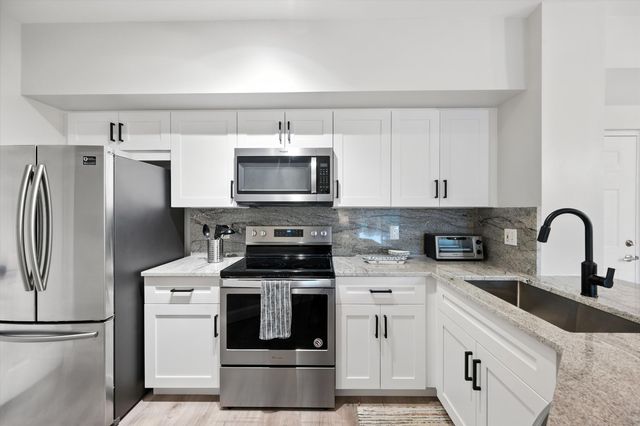11720 St Andrews Place 203, Wellington, FL 33414