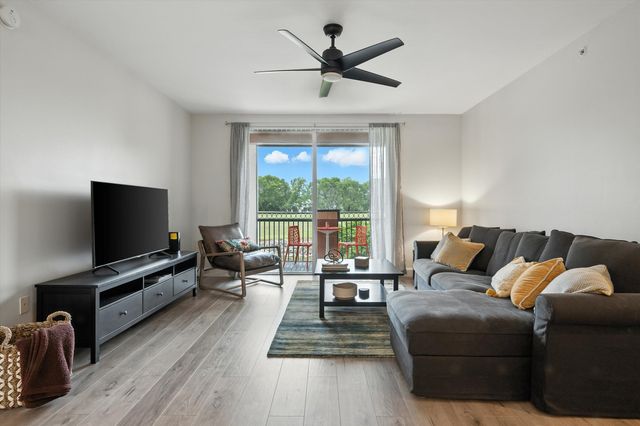 11720 St Andrews Place 203, Wellington, FL 33414