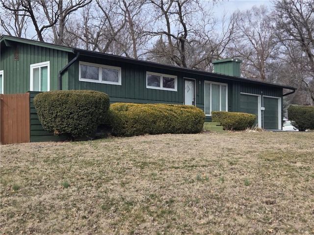 8014 Falmouth Street, Prairie Village, KS 66208