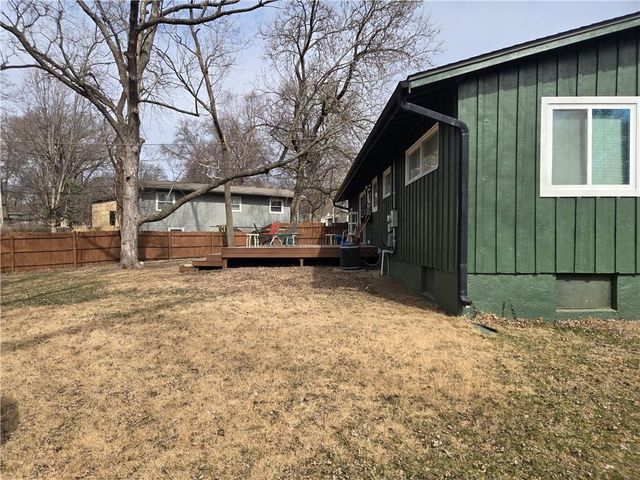 8014 Falmouth Street, Prairie Village, KS 66208