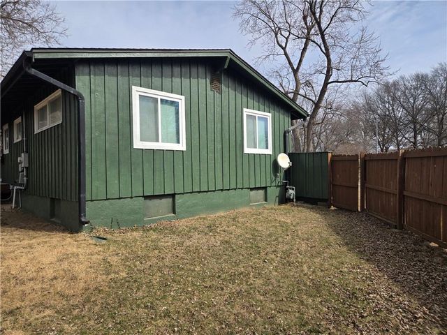 8014 Falmouth Street, Prairie Village, KS 66208