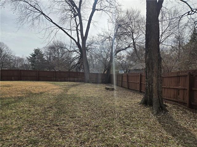 8014 Falmouth Street, Prairie Village, KS 66208