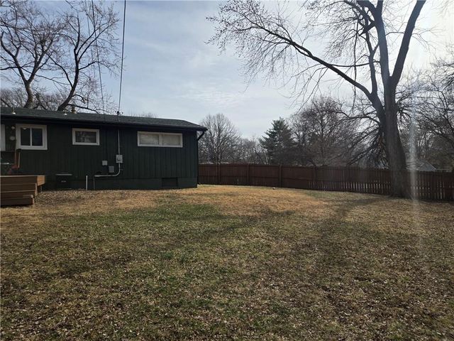 8014 Falmouth Street, Prairie Village, KS 66208