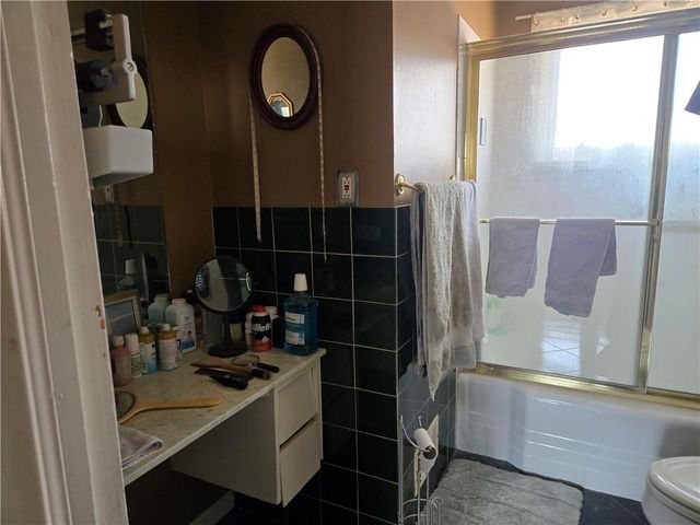 8014 Falmouth Street, Prairie Village, KS 66208