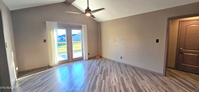 121 Willow Creek Road, Wartburg, TN 37887