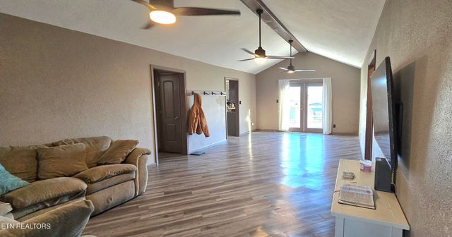 121 Willow Creek Road, Wartburg, TN 37887