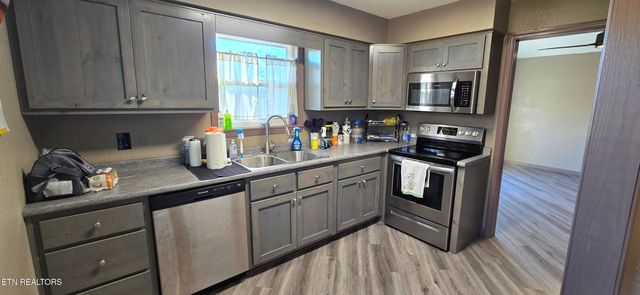 121 Willow Creek Road, Wartburg, TN 37887