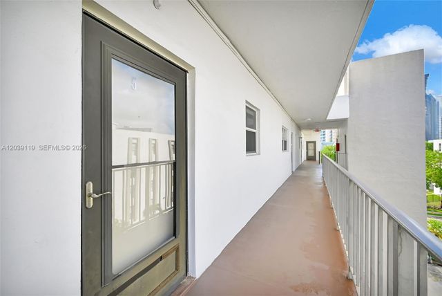 201 178th Dr 537, Sunny Isles Beach, FL 33160