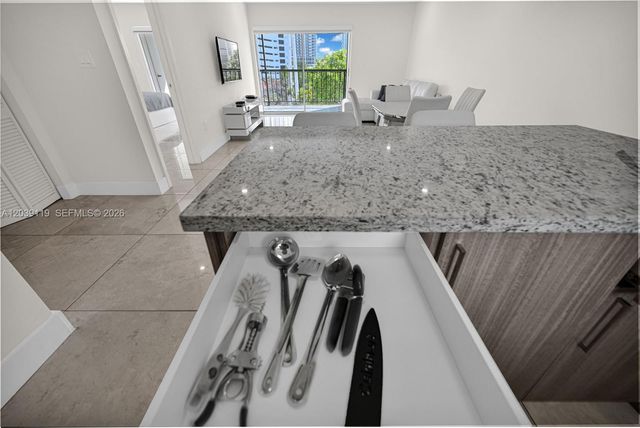 201 178th Dr 537, Sunny Isles Beach, FL 33160