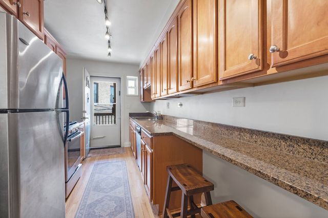 2735 N Kimball Avenue 5, Chicago, IL 60647