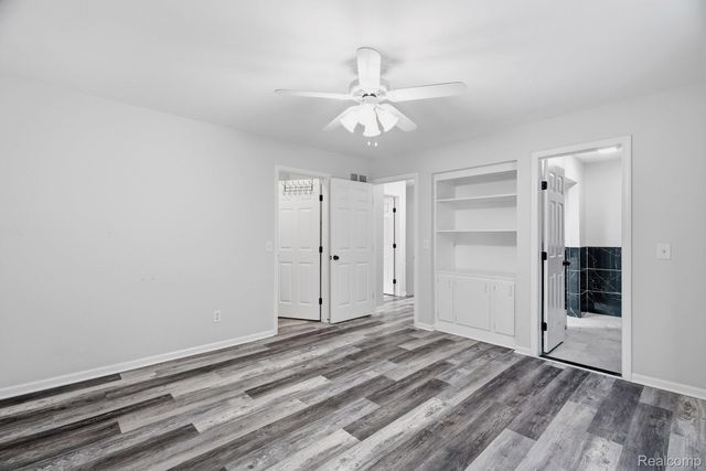 16842 Edloytom Way, Clinton Charter Township, MI 48038