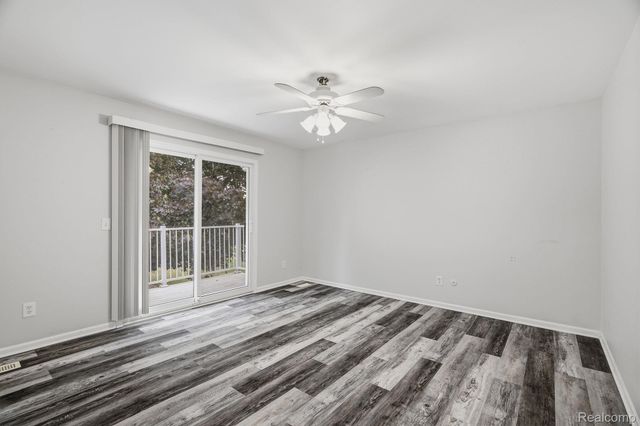 16842 Edloytom Way, Clinton Charter Township, MI 48038