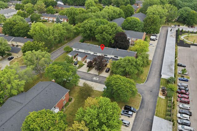 16842 Edloytom Way, Clinton Charter Township, MI 48038