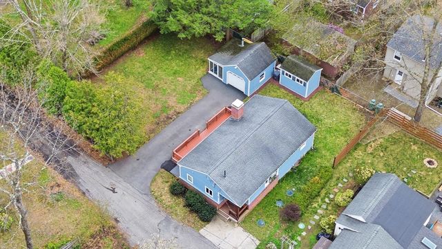 28 Fuller Ave, Lancaster, MA 01523