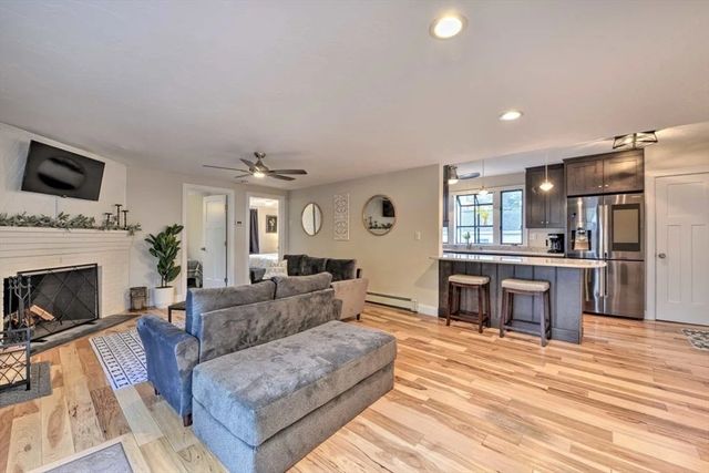 28 Fuller Ave, Lancaster, MA 01523