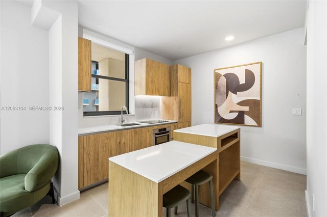11 NE 6 Street 709, Miami, FL 33132