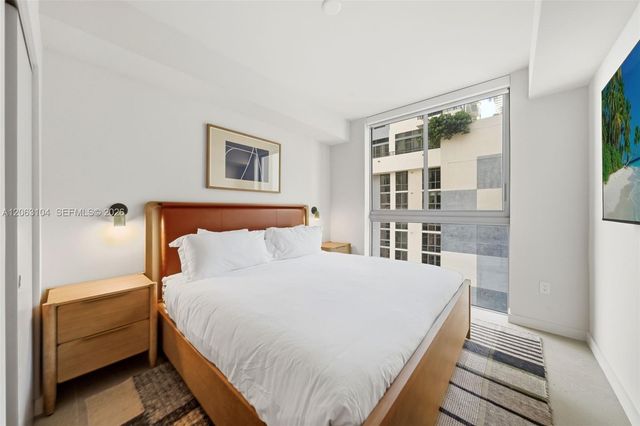 11 NE 6 Street 709, Miami, FL 33132
