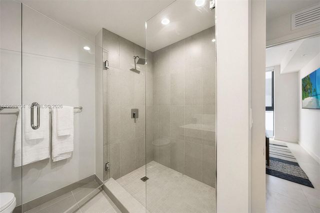11 NE 6 Street 709, Miami, FL 33132