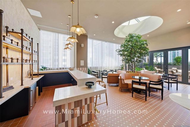 11 NE 6 Street 709, Miami, FL 33132