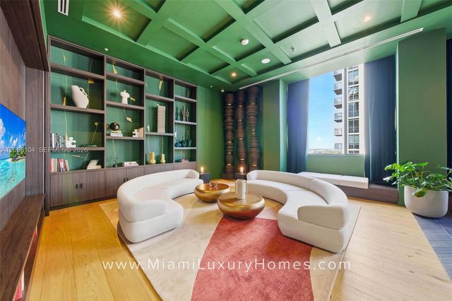 11 NE 6 Street 709, Miami, FL 33132