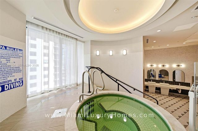 11 NE 6 Street 709, Miami, FL 33132