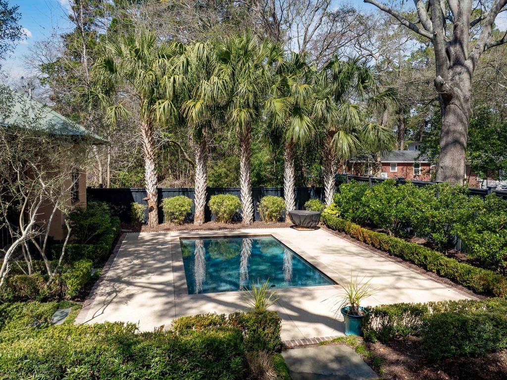 Image 60 of property listing at 6 Rosedale Drive, Charleston, SC 29407