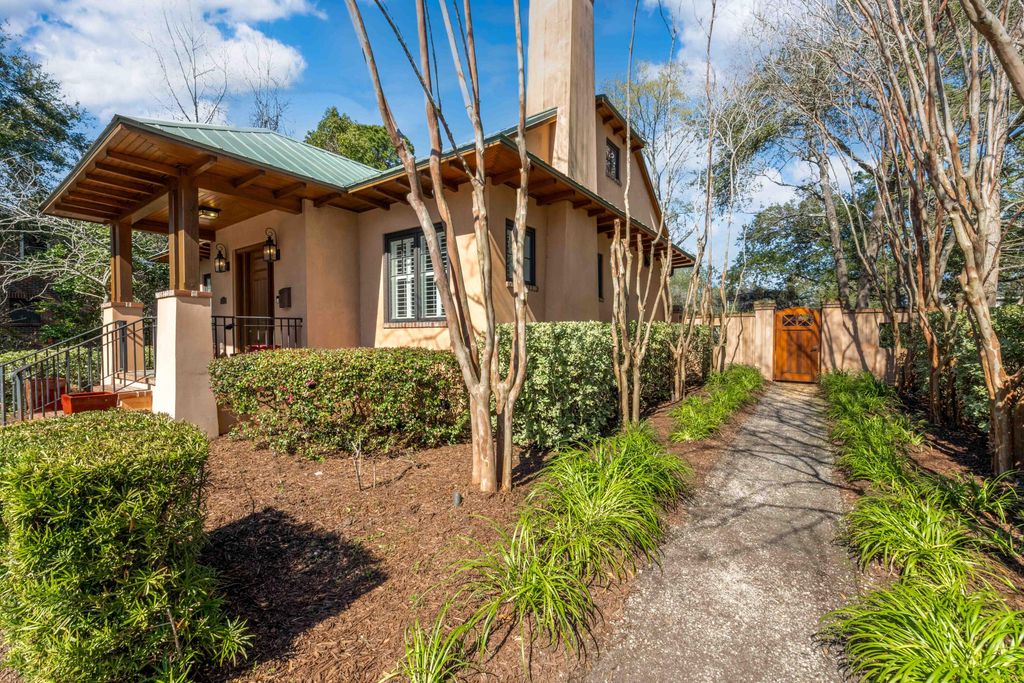 Image 7 of property listing at 6 Rosedale Drive, Charleston, SC 29407