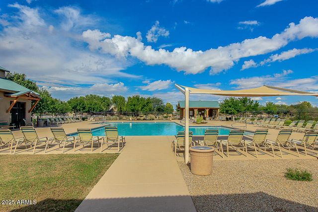 30304 N DESERT WILLOW Boulevard, San Tan Valley, AZ 85143