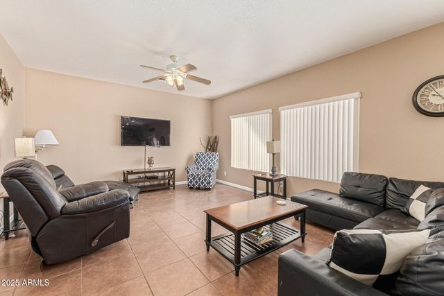 30304 N DESERT WILLOW Boulevard, San Tan Valley, AZ 85143