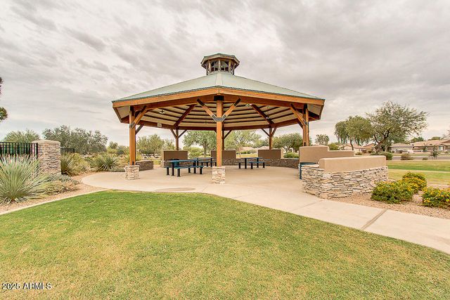 30304 N DESERT WILLOW Boulevard, San Tan Valley, AZ 85143