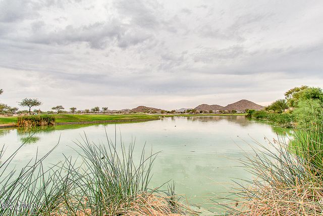 30304 N DESERT WILLOW Boulevard, San Tan Valley, AZ 85143