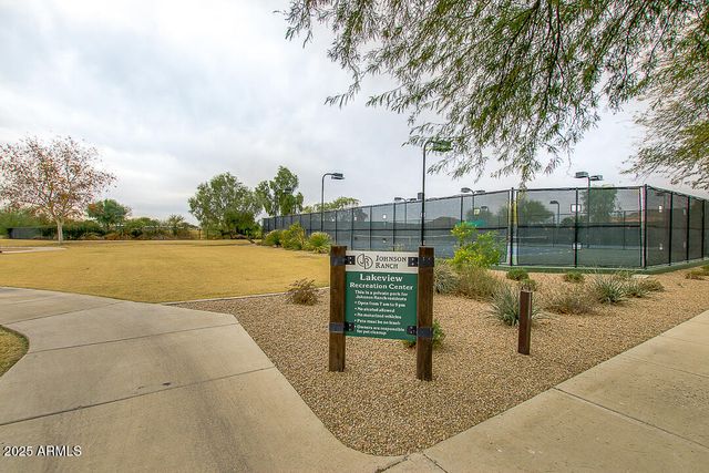 30304 N DESERT WILLOW Boulevard, San Tan Valley, AZ 85143