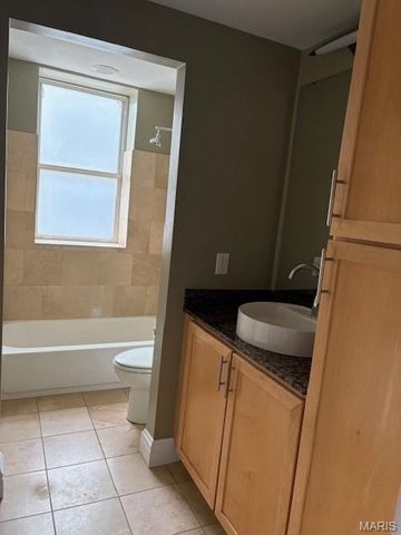 6114 Washington Boulevard 302, St Louis, MO 63112