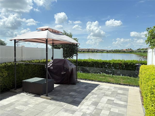 3482 W 114th Ter, Hialeah, FL 33018