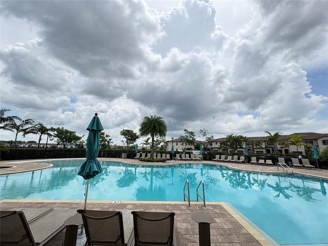 3482 W 114th Ter, Hialeah, FL 33018