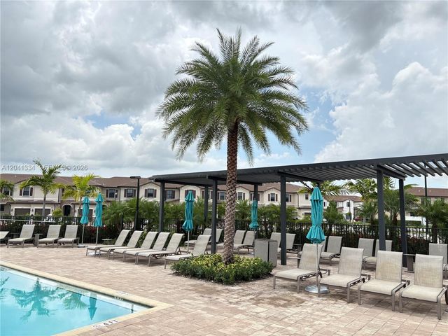 3482 W 114th Ter, Hialeah, FL 33018